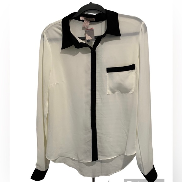 NWT- Love 21, size M, blouse - Picture 1 of 13